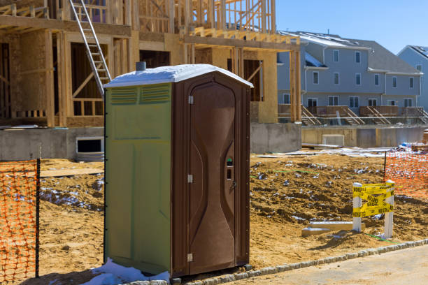 Affordable portable toilet rental in Country Clu, CA