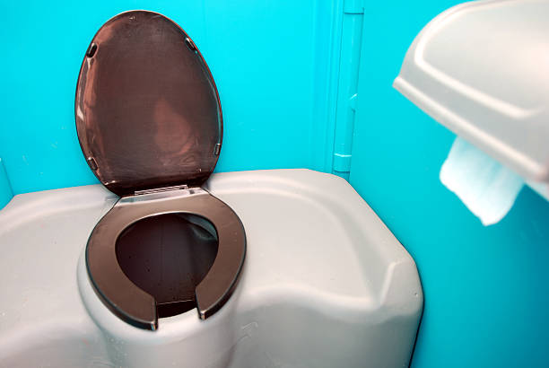 Best Construction site porta potty rental  in Country Clu, CA